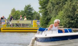 Balade en bateau au camping de Meerwijck